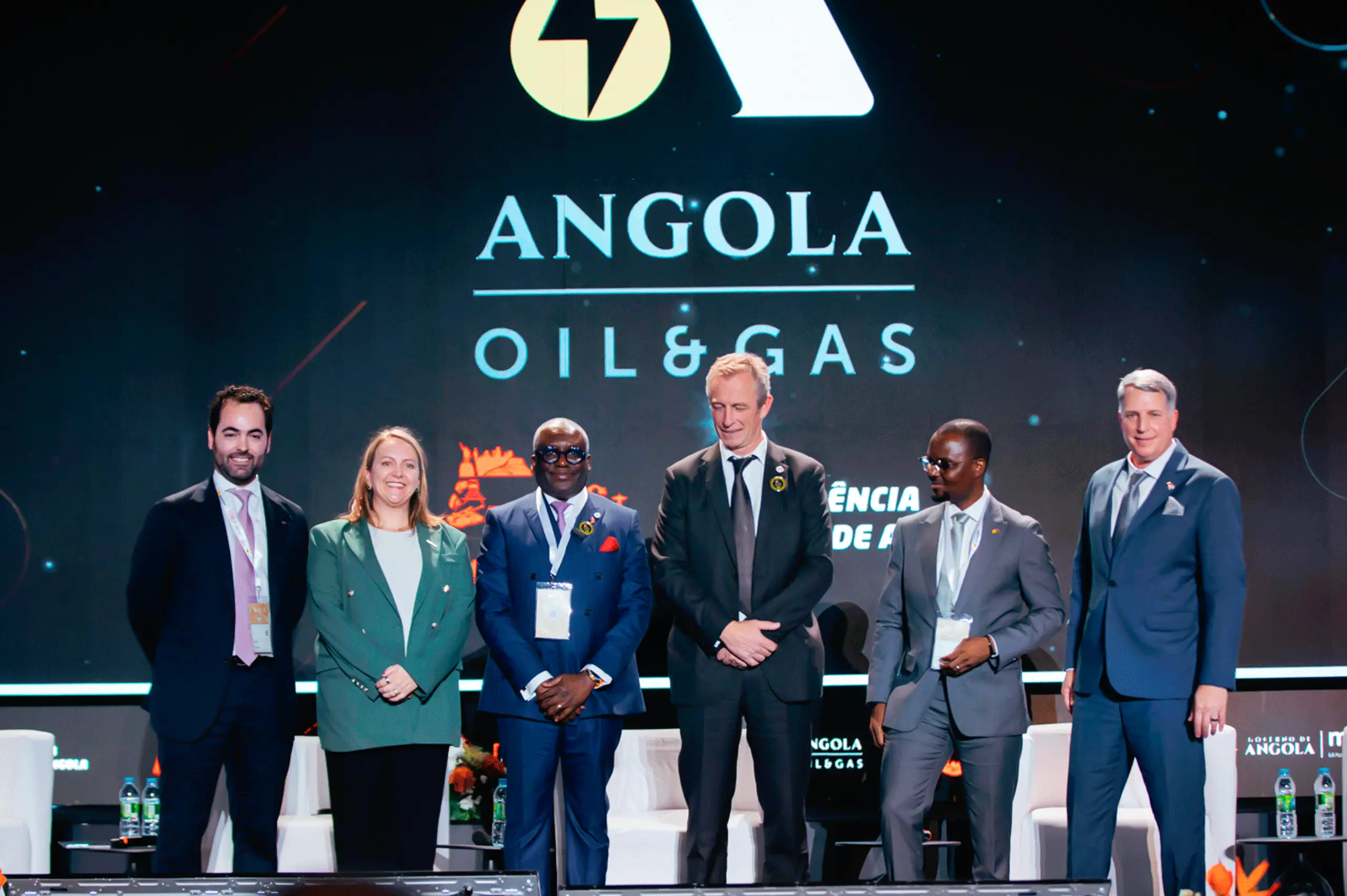 INDÚSTRIA PETROLÍFERA E DE GÁS DEBATIDA COMO CATALISADORA DA TRANSFORMAÇÃO ECONÓMICA